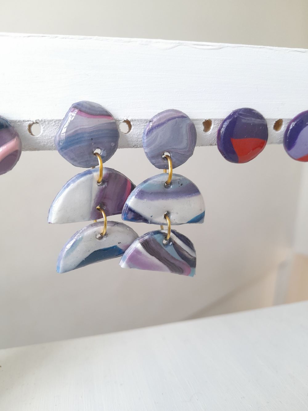 Aros de arcilla polimérica colgantes