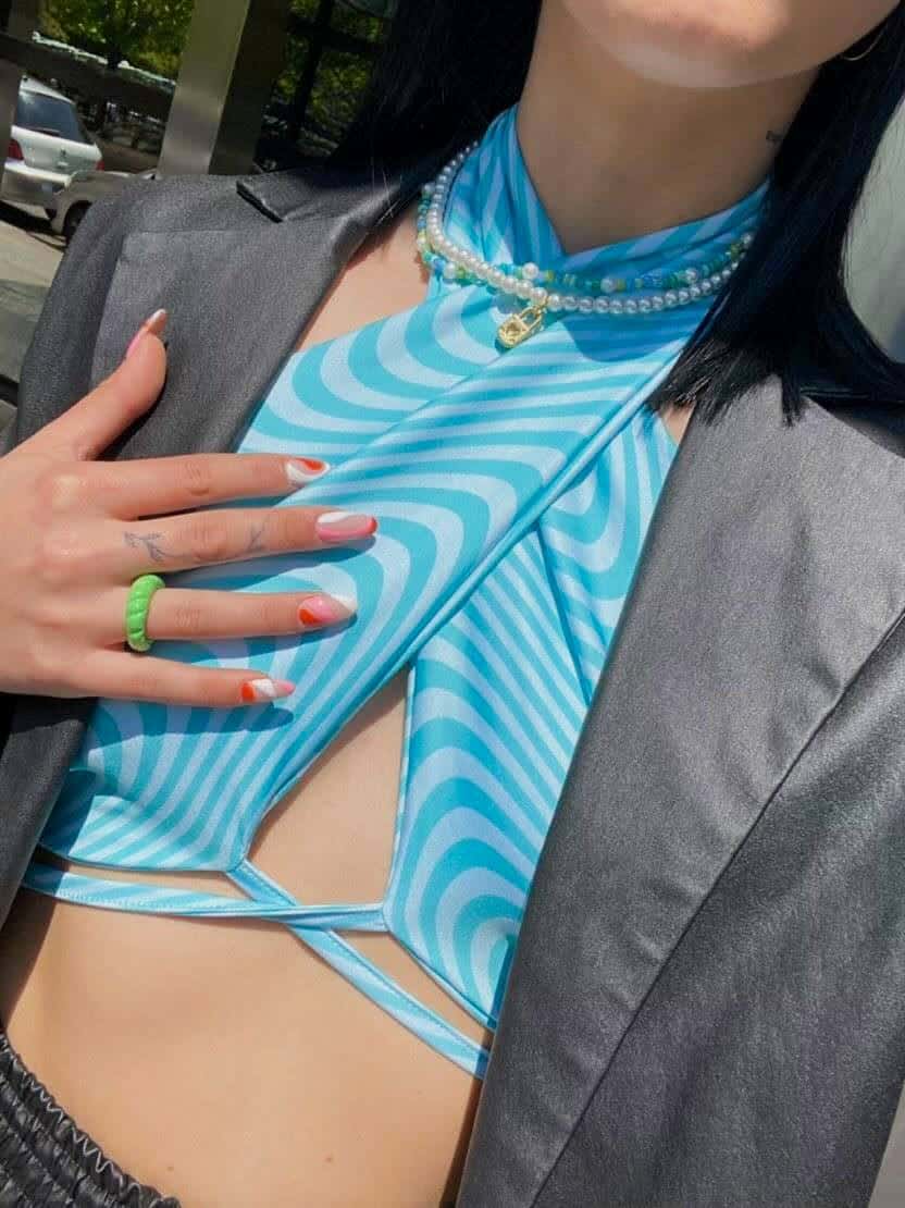 foto de modelo con accesorios